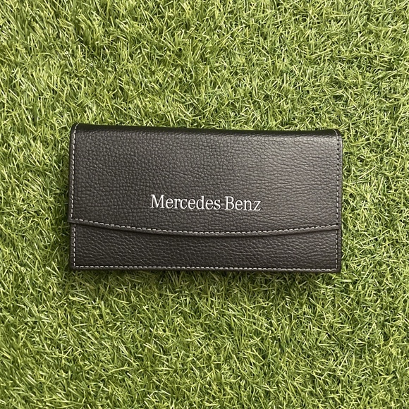 2019 Mercedes-Benz A-Class Sedan Owners Manual (A220 4MATIC 2.0L, A220 2.0L) - Picture 13 of 15